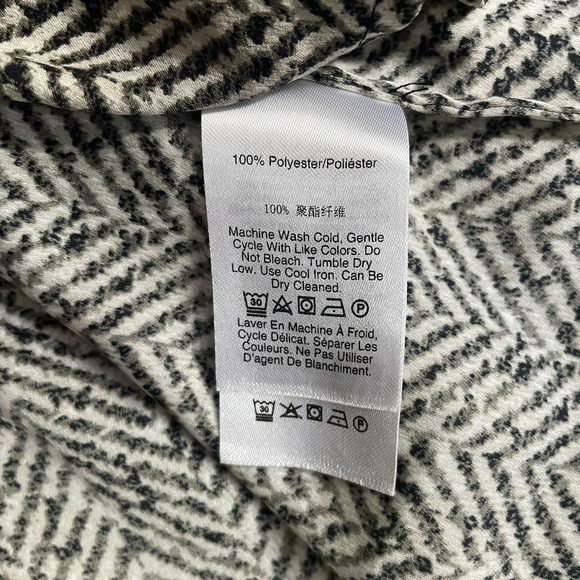 DKNY Shirt Women‎ Large Black Gray Geometric Button Up Lightweight Blouse Top - Picture 12 of 13